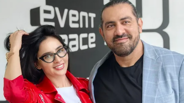 Сунай Ремзи, Елен Колева