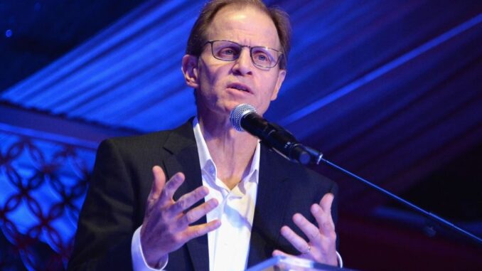 Даниел Сийгъл