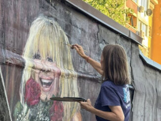 Лили Иванова