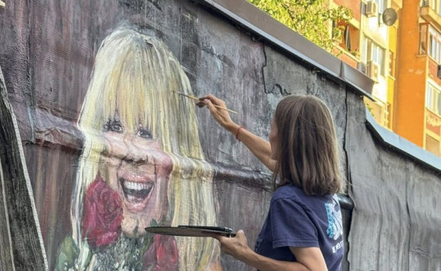 Лили Иванова