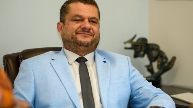 адвокат Петър Петров